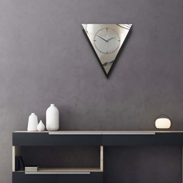 Abstract Elegance – Triora Metallic Wanduhr aus Alu & MDF