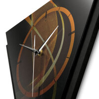 Dynamic – Triora Metallic Wanduhr aus Alu & MDF