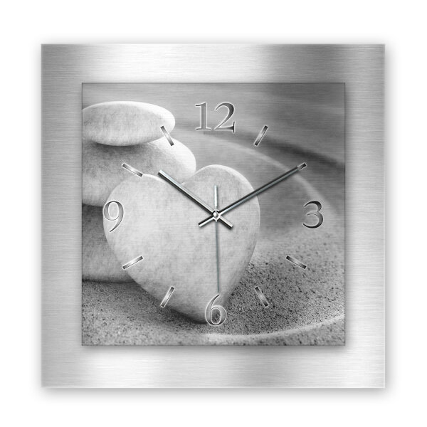 Steinherz – 3D Design-Wanduhr mit silbernem Alu-Rahmen
