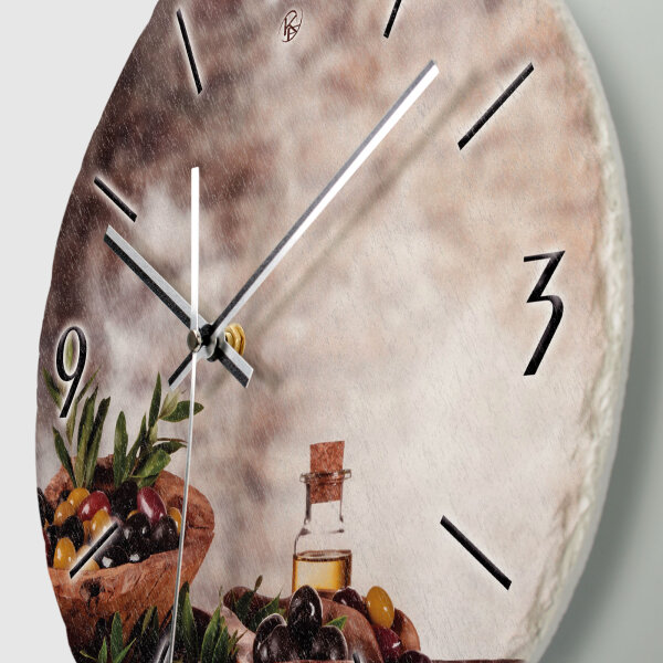 Bunte Oliven Design-Wanduhr aus Steinguss mit leisem Uhrwerk
