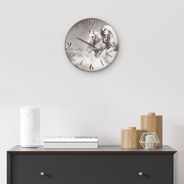 Weiße Pferde Design-Wanduhr aus Steinguss mit leisem Uhrwerk