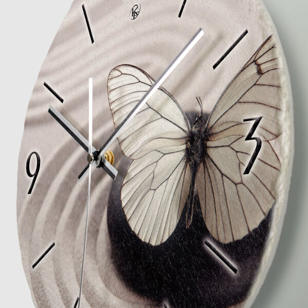 Schmetterling Design-Wanduhr aus Steinguss mit leisem Uhrwerk