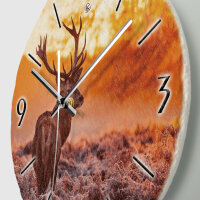 Hirsch Design-Wanduhr aus Steinguss mit leisem Uhrwerk