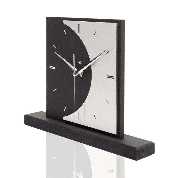 Moon – Designer-Standuhr aus MDF mit Alu, Echtholz oder Steinfurnier