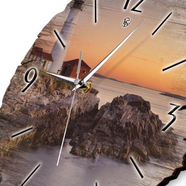 Leuchtturm am Abend Runde Designer-Wanduhr aus Holz – leises Uhrwerk