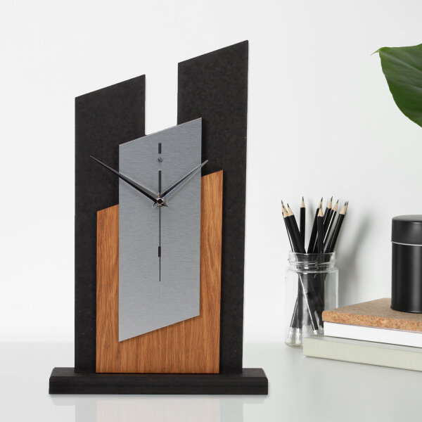 Panea – Designer-Standuhr aus MDF mit Eiche & Metallic-Alu