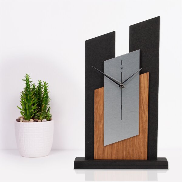 Panea – Designer-Standuhr aus MDF mit Eiche & Metallic-Alu