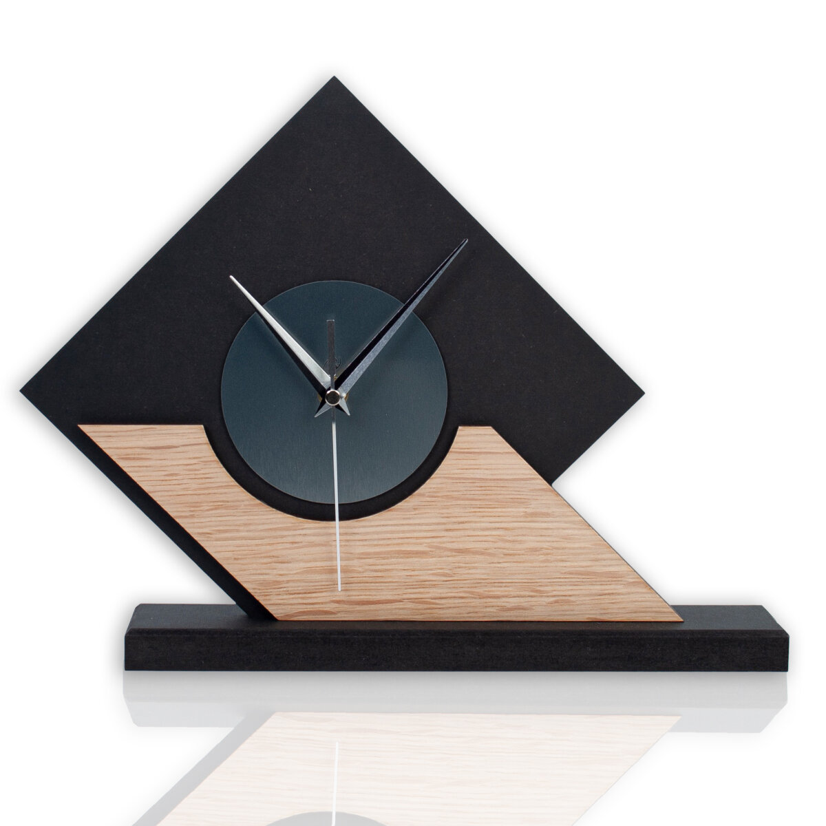 Linea – Design-Tischuhr aus MDF mit Echtholzfurnier & Alu