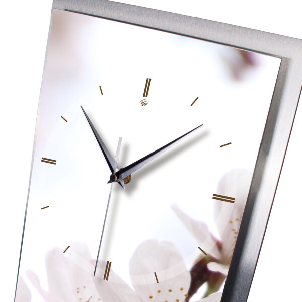 Kirschblüten – 3D Design-Wanduhr mit silbernem Alu-Rahmen