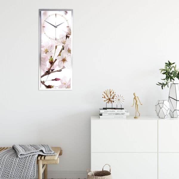 Kirschblüten – 3D Design-Wanduhr mit silbernem Alu-Rahmen