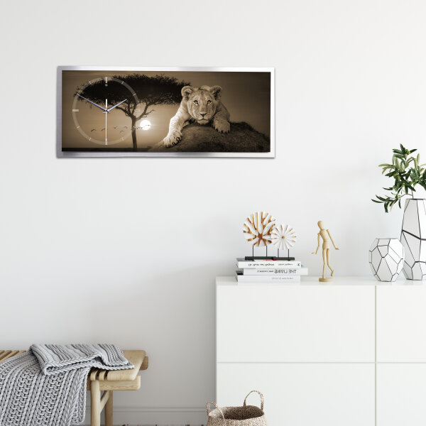 Löwe – 3D Design-Wanduhr mit silbernem Alu-Rahmen