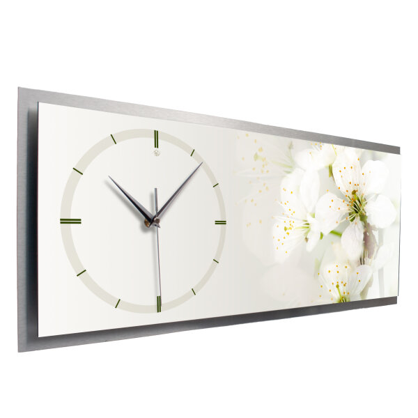 White Flower – 3D Design-Wanduhr mit silbernem Alu-Rahmen