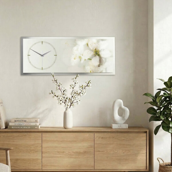 White Flower – 3D Design-Wanduhr mit silbernem Alu-Rahmen
