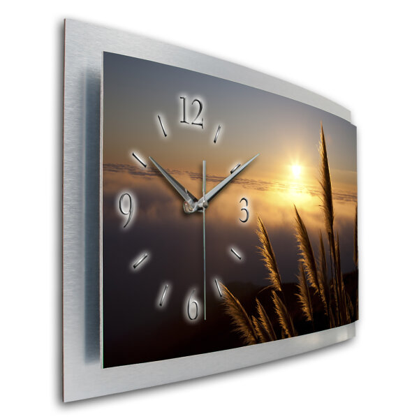 Chill Out – gewölbte 3D-Wanduhr mit silbernem Alu-Rahmen